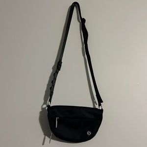 Lulu lemon all night festival bag
